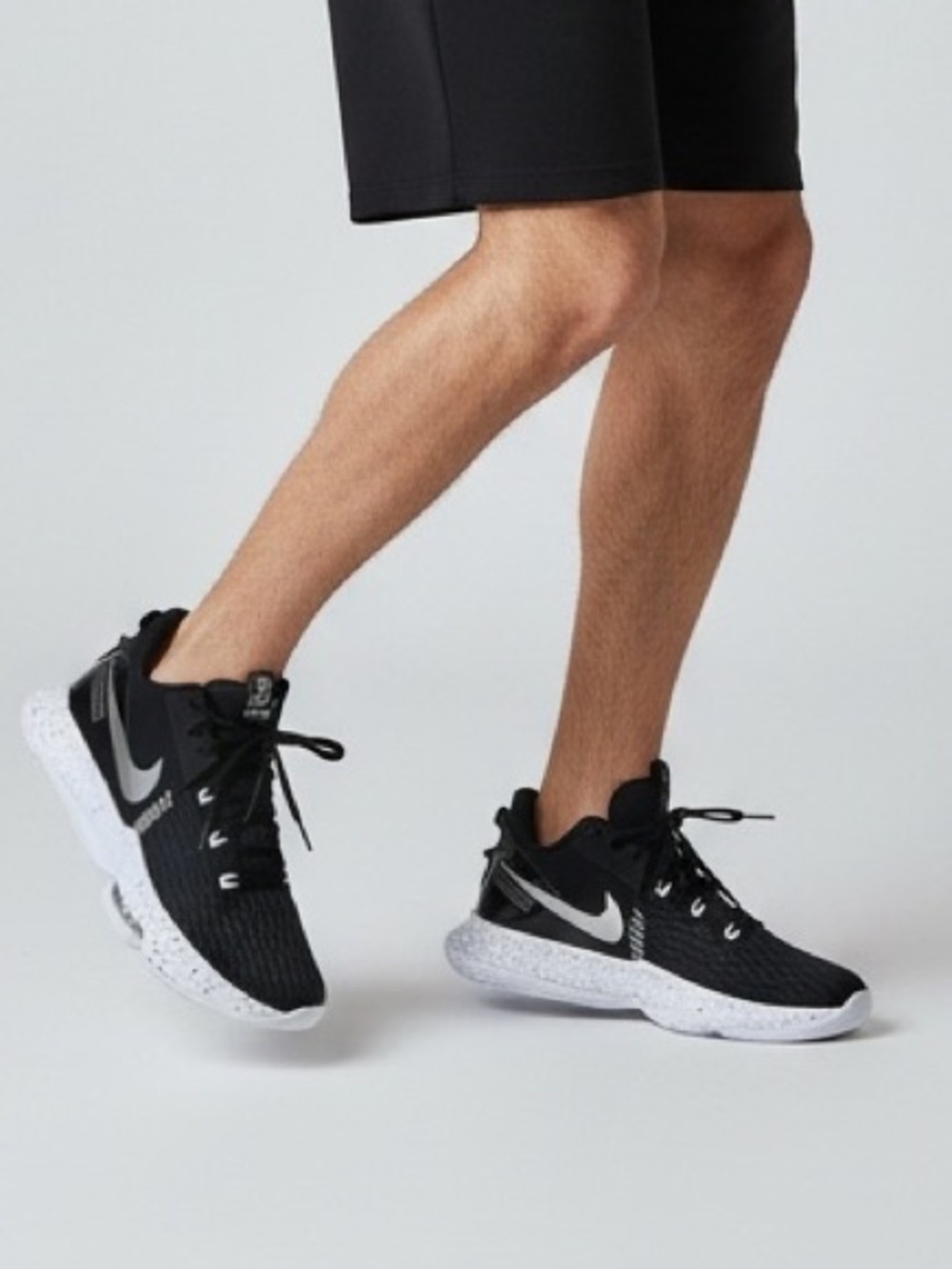 Nike LeBron Witness Men Black Athletic Basketball Shoes Sneakers Size 8.5 New